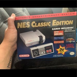 Nintendo NES Classic console & 2 controllers